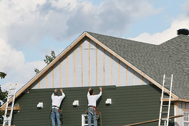 Professional Emergency Siding Repair technician working in Wakefield, MA